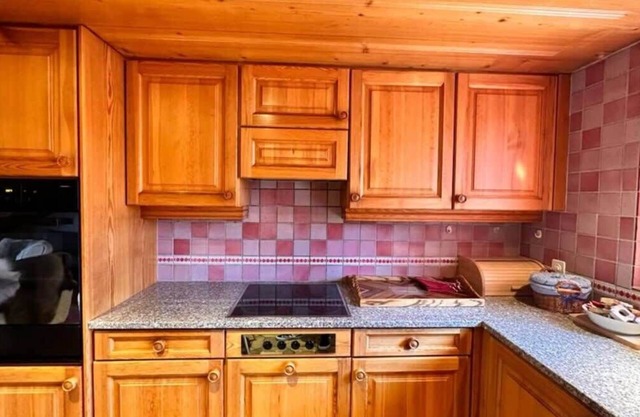 Super Cute and Cozy Chalet in the Village Center