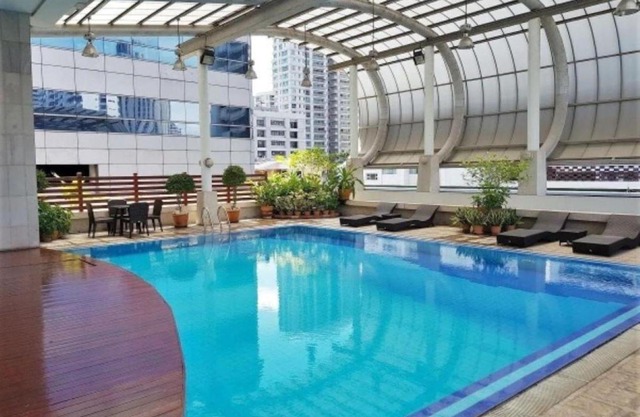 Super Large Central Asoke MRT BTS 237 Sqm Sleeps 8