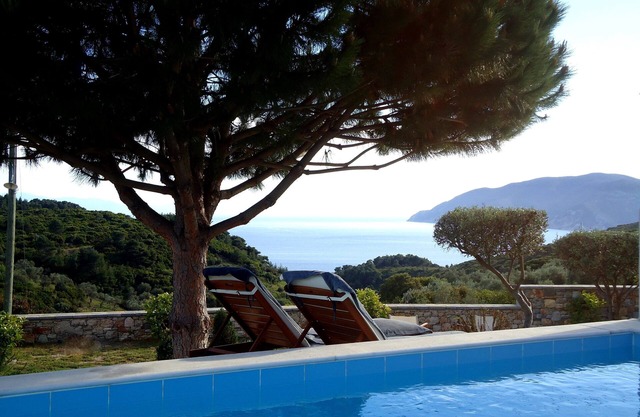 Super modern villa & pool in quiet location with stunning views out to sea