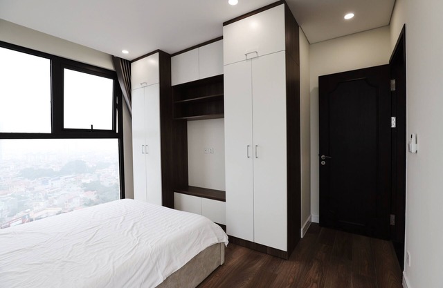 Super New & Modern Apartment - 2 min from the West Lake