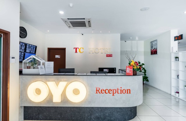 Super OYO 326 Tc Hotel