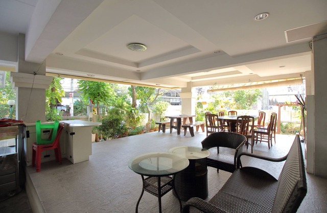 Super OYO 498 Ladawan Villa