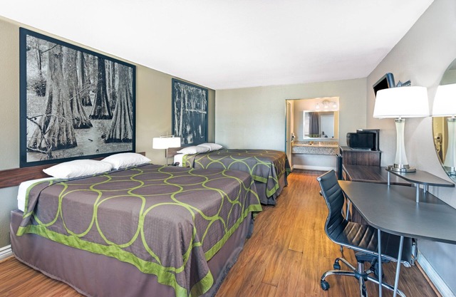 Super Place Inn