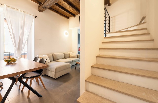 Super suite apartment on Naviglio castel view