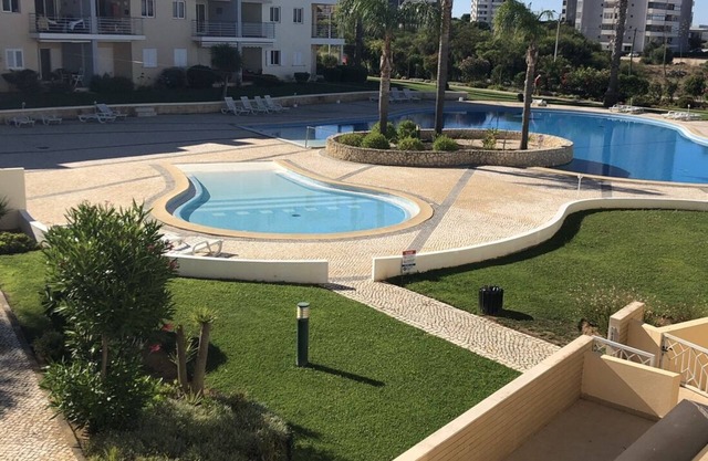 Superb 2 bedroom apartment with pool view in Vila da Praia, Alvor