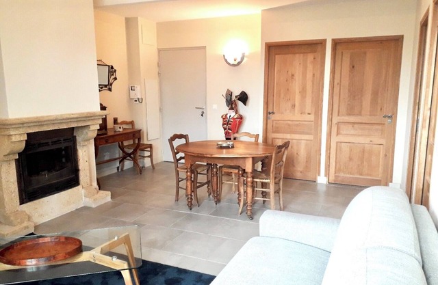 Superb air-conditioned apartment in the center of Pézenas
