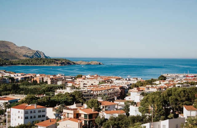 Superb comfortable apartment with breathtaking sea and mountain views