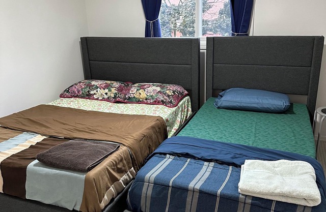 Superb Furnished 3 Room Set- 1 minute Walk to Plaza, Transit,Parks