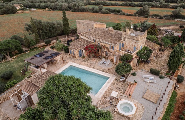 Superb Mallorca Villa | Villa Gilderoy | 5 Bedrooms | Spacious Furnished Sun.
