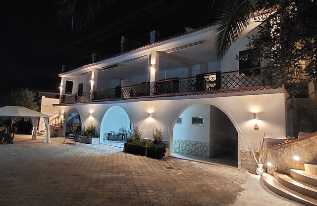 Superb Three-room apartment on the ground floor of a villa with swimming pool