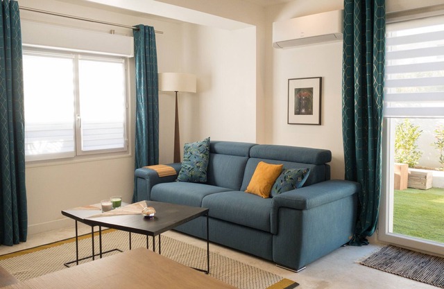 Superb town center apartment with garden