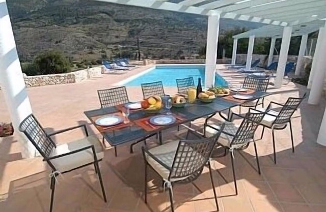 Superb Villa Agia Efimia, No car rental necessary, Private pool, Outside kitchen