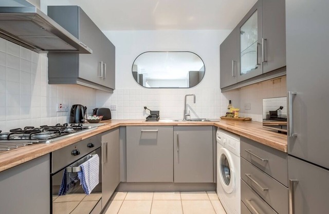 Superior 2 Bed w /parking