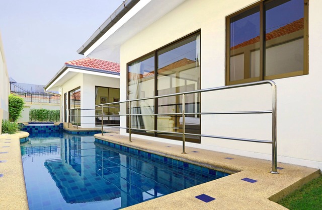 Superior 2bdr Avoca Pool Villas 85