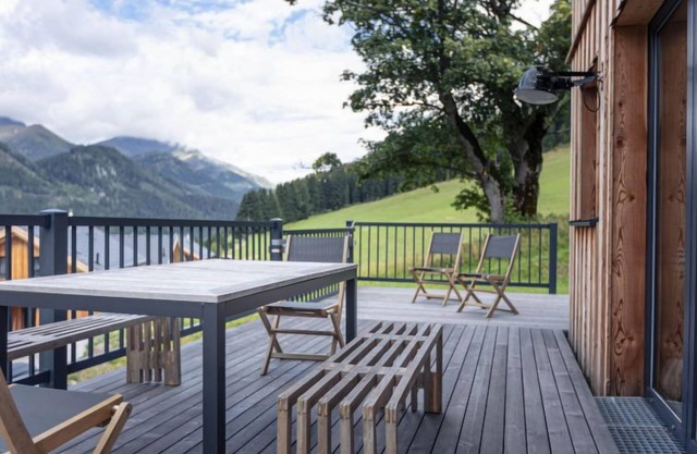 Superior #68 mit IR-Sauna by Interhome
