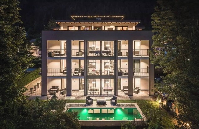 Superior Apartment with Mountain View, Terrace, Spa, Garden & Pool