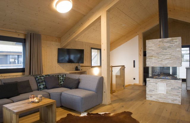 Superior Chalet # 05 with sauna & whirlpool inside