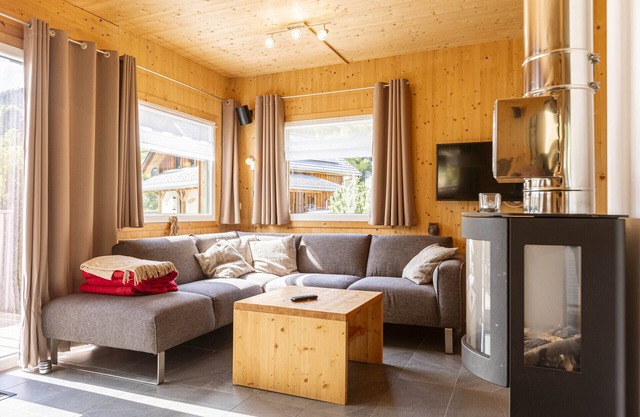 Superior Chalet # 19 with IR-sauna & whirlpool