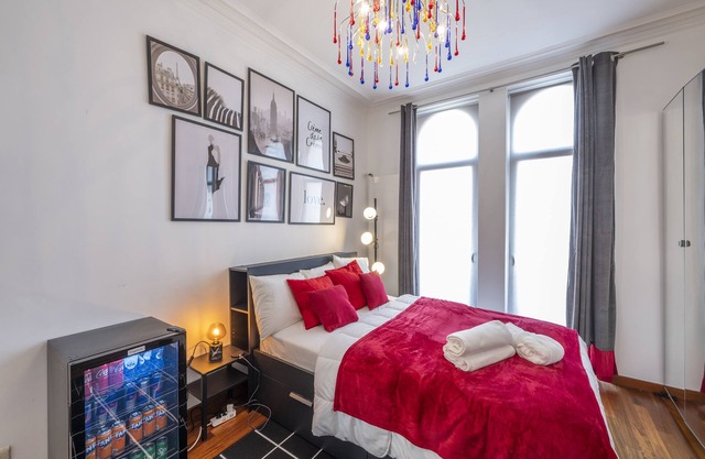 Superior Double Room - Bed & Breakfast - Free Breakfast + Gym