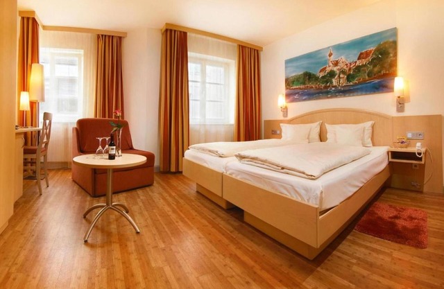 Superior double room with shower and WC