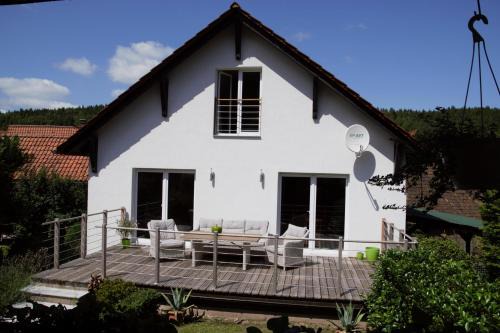 Superior - Ferienhaus am Engelsbach mit Garten und Pool