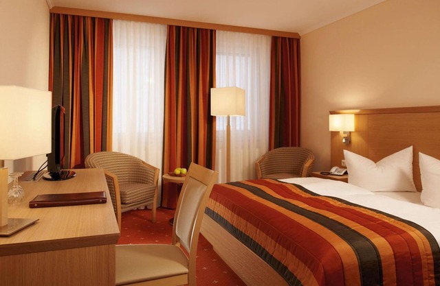 Superior room, shower or bath, WC - Parkhotel Neustadt