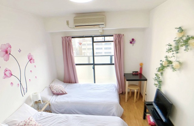 Superior Studio West 24 people room 16 rooms in - HOTTEL Aaron Tongtianxi 702 / Osaka Ōsaka
