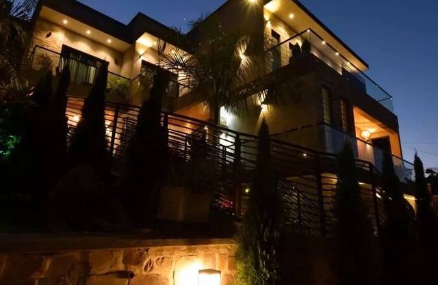 Supreme Villa
