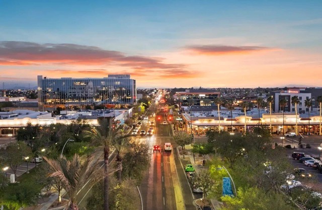 Surf's Up-8 Units-Heated Pool-Downtown Chandler