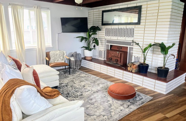 Surf & Sand, MCM Coastal Escape, Pet-Friendly
