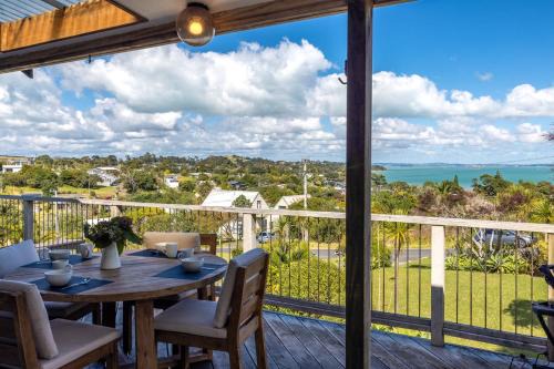 Surfdale Sunspot Spa Escape Waiheke