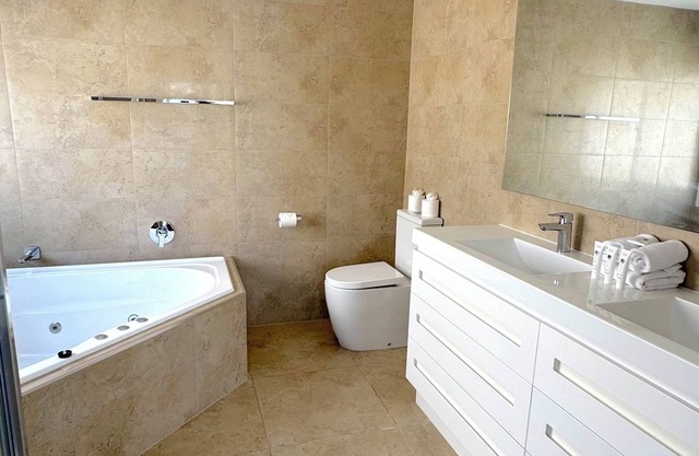 Surfers Paradise Waterfront Home with Pool & Dock