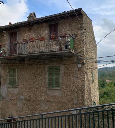 SURSUM CORDA private house