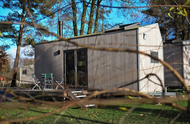Sustainable Tiny House Pioneer by the natural bathing lake in Friesland