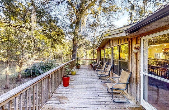 Suwannee River Home with Kayaks, Boat Dock & Launch, Riverfront Deck, Dogs OK