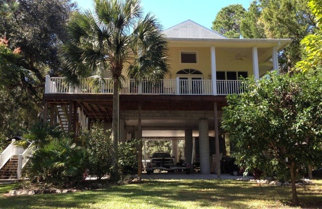 Suwannee River Luxurious Waterfront