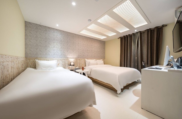 Suyu Yuria Hotel