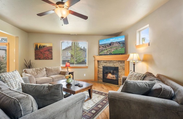 SW Teton Lane | 3 Bed, 2 Bath