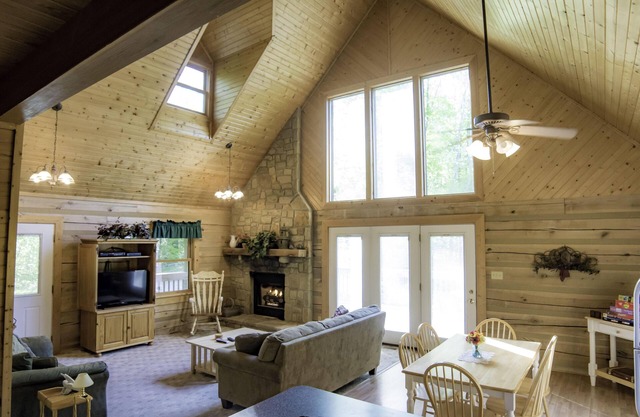 Sweet and Secluded Log Home with Outdoor Hot Tub!