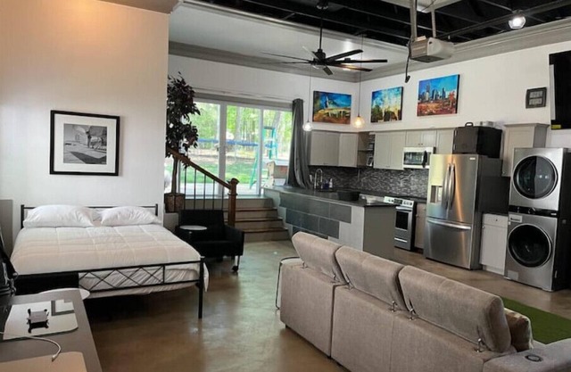 Sweet Georgia Living Room