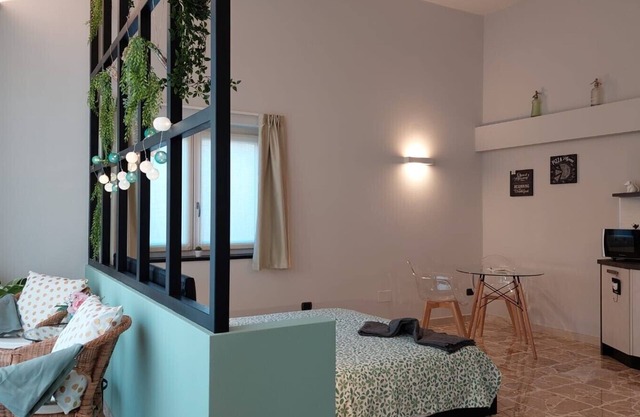 Sweet Holiday!A bright studio apartment in the heart of Lenno, close to the lake