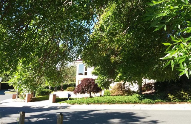 Sweet Home by the Golf Course