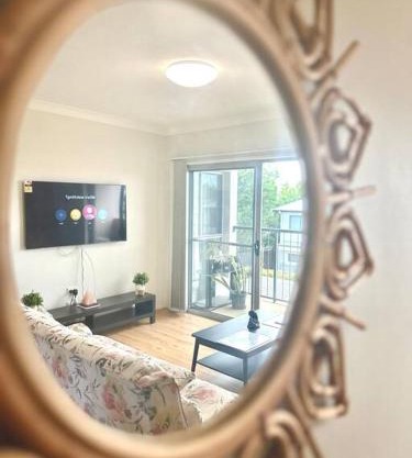 Sweet Mango Hill Apartment w Convenient Location