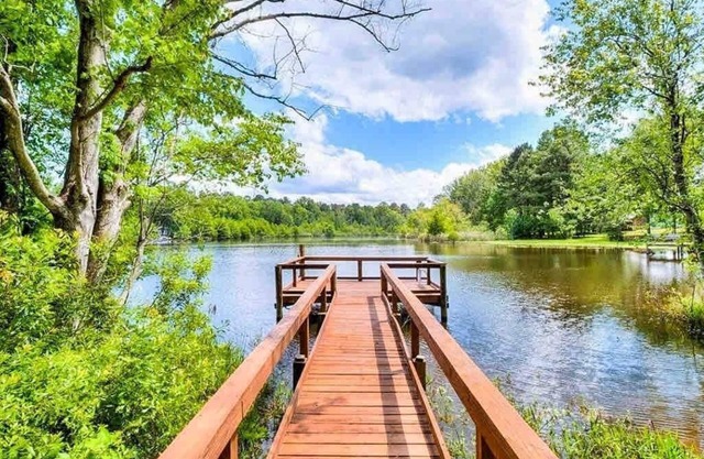 Sweet Marion - Dock + Boat Ramp + Hot Tub!