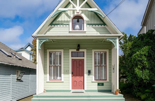 Sweet Pea - Pacific Grove House - Walk to Beach and Town