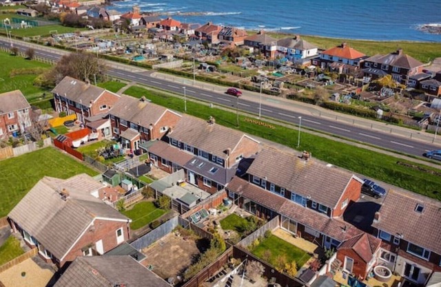 Sweet William With sea Views and 5 Minute Walk to the Beach