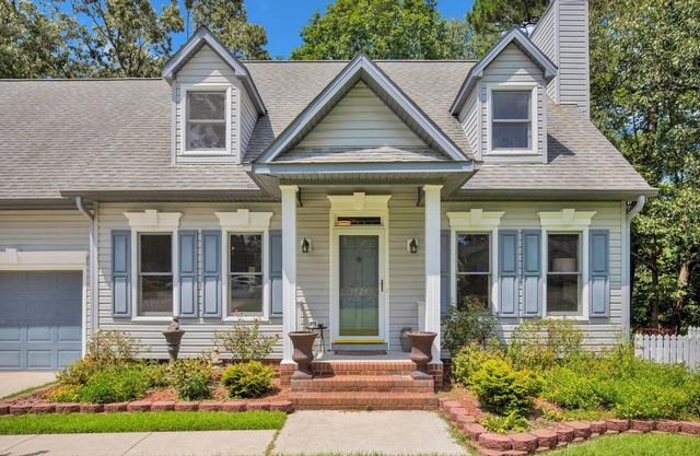 Sweetbay Retreat — Minutes from Fort Bragg, Methodist University, and Downtown!