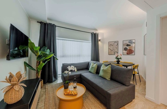 Sweett | Mazzini - Two Bedroom Apartment, Sleeps 5