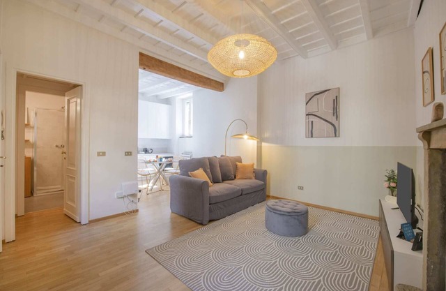 Sweett | Moscova 2a - One Bedroom Apartment, Sleeps 4