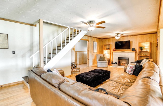 Sweetwater Lake House w/Covered Patio!
